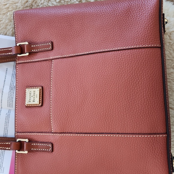 Beautiful Dooney & Bourke Chestnut  Pebbled Leather Lexington Shopper Tote 🤎🎁 - Picture 3 of 17